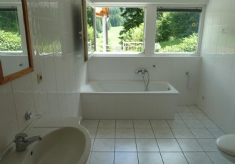 Bad mit Wanne